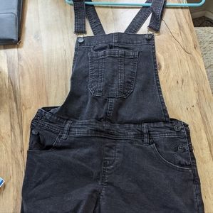 Overall shorts
